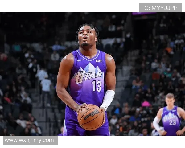 还不给正式合同？斯潘塞12中7砍生涯新高19分！